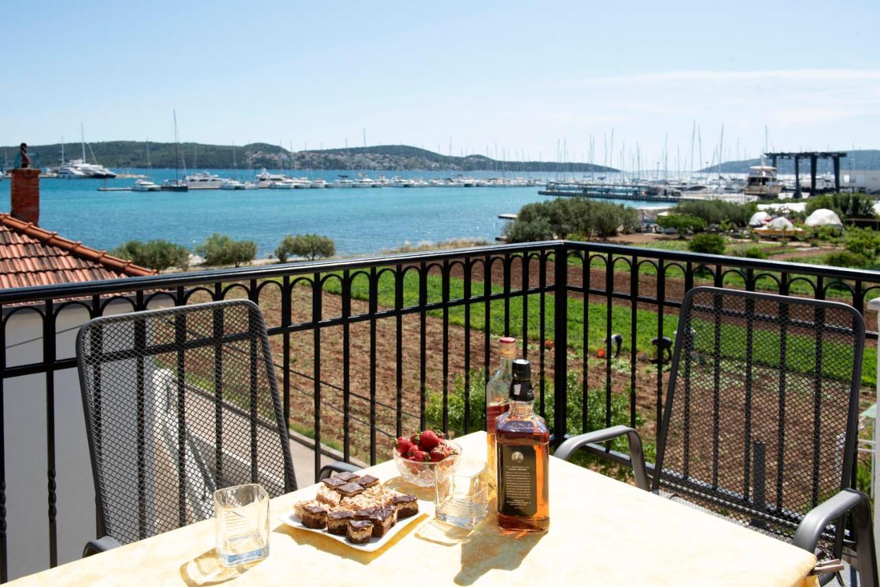 Apartments Roza Trogir Zewnętrze zdjęcie